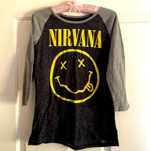 Nirvana T-shirt, 3/4 of an inch sleeve, gray and yellow